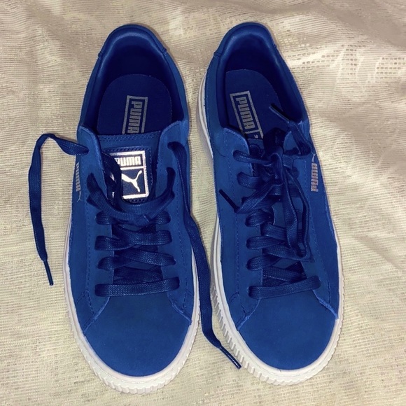 Puma Shoes - Puma Platform  gift 🎁 easy, sneakers, suede blue gift someone you love or you !